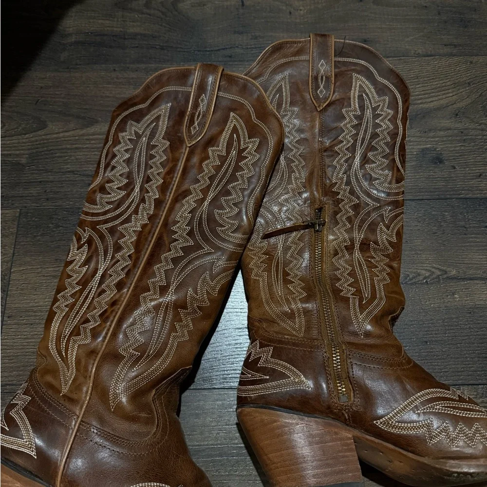 Ariat Brown Heeled Boots - Picture 2 of 3